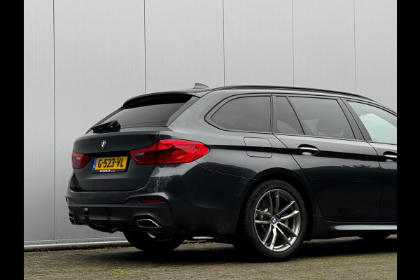 BMW 5 Serie Touring 520i M-SPORT HIGH EXECUTIVE PANORAMADAK DEALER STOELVERWARMING LEDER M PAKKET VIRTUAL AMBIANCE TREKHAAK