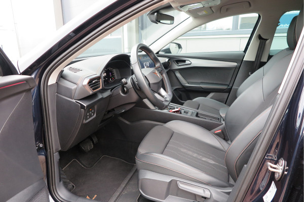 CUPRA Formentor 1.4 e-Hybrid 204pk Business. Led , Trekhaak , PDC , Clima, Stuurwiel verwarmd , LMV , Carplay, etc .