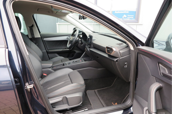 CUPRA Formentor 1.4 e-Hybrid 204pk Business. Led , Trekhaak , PDC , Clima, Stuurwiel verwarmd , LMV , Carplay, etc .