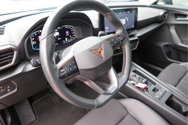 CUPRA Formentor 1.4 e-Hybrid 204pk Business. Led , Trekhaak , PDC , Clima, Stuurwiel verwarmd , LMV , Carplay, etc .