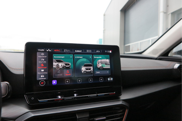 CUPRA Formentor 1.4 e-Hybrid 204pk Business. Led , Trekhaak , PDC , Clima, Stuurwiel verwarmd , LMV , Carplay, etc .