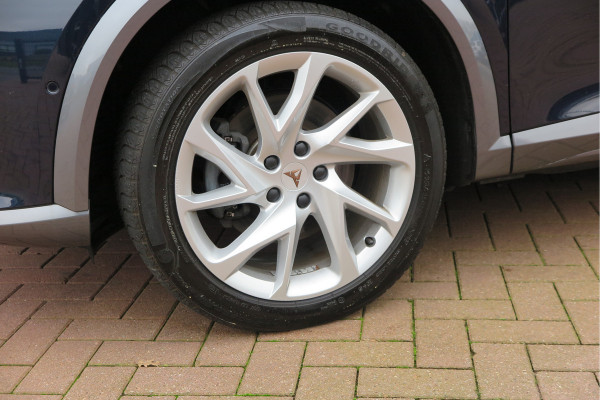 CUPRA Formentor 1.4 e-Hybrid 204pk Business. Led , Trekhaak , PDC , Clima, Stuurwiel verwarmd , LMV , Carplay, etc .