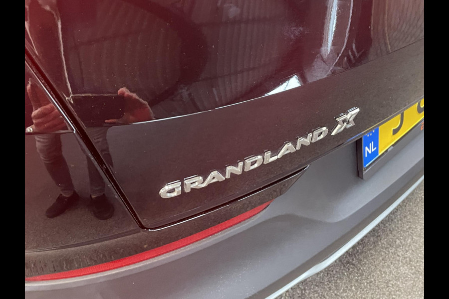 Opel Grandland X 1.2 130 pk Turbo Edition Aut. Airco ECC Navi Cruise Control AGR Comfortstoel PDC VA+ Camera