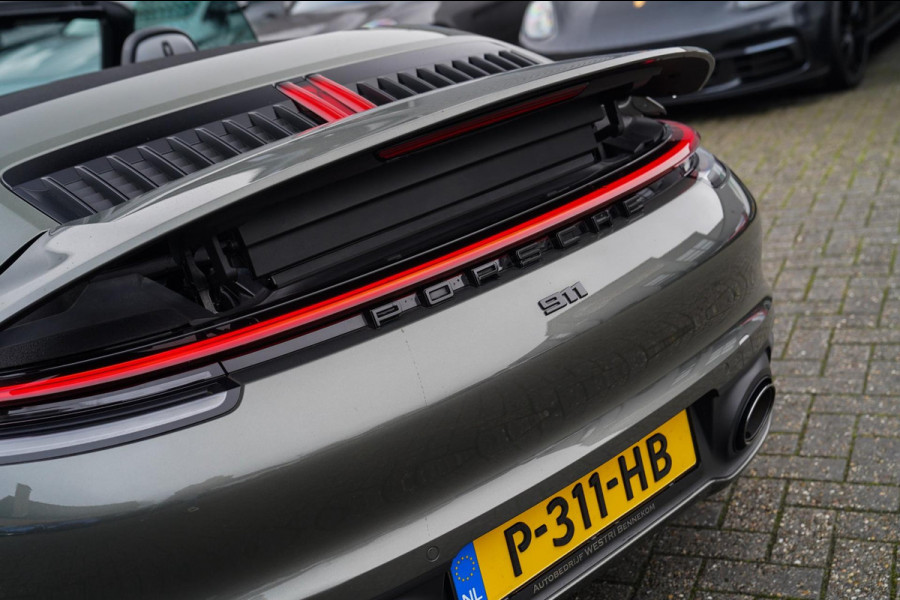 Porsche 911 Cabrio 3.0 Carrera | Sport Uitlaat | PASM Sport Suspension | LED Bi Xenon | Stoelverwarming | Aventuringroen | DAB+