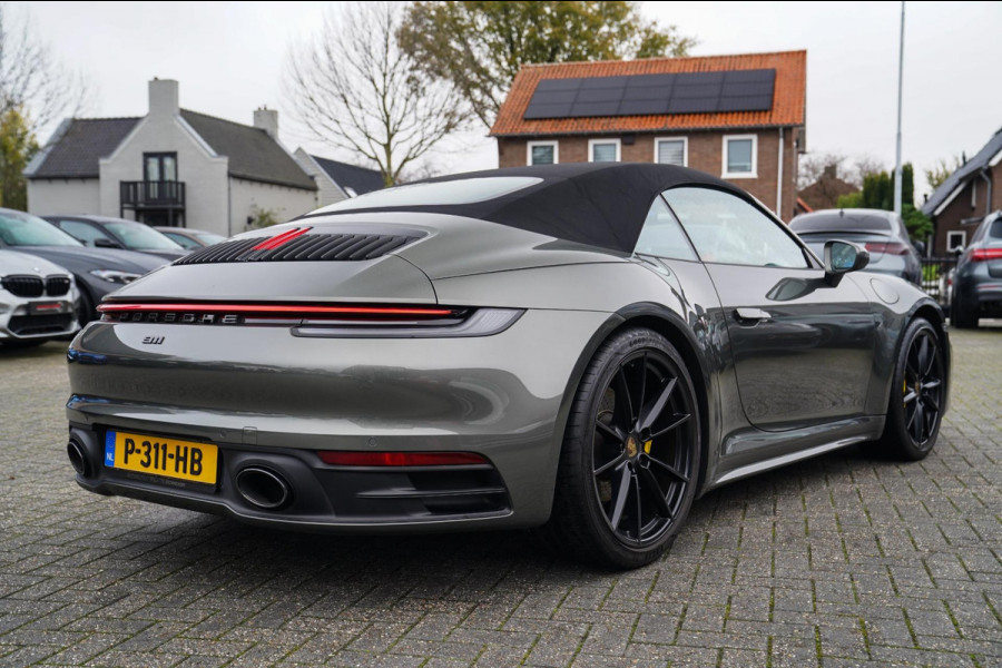 Porsche 911 Cabrio 3.0 Carrera | Sport Uitlaat | PASM Sport Suspension | LED Bi Xenon | Stoelverwarming | Aventuringroen | DAB+