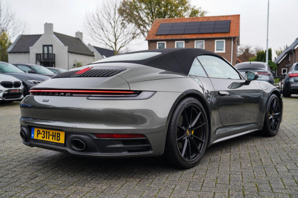 Porsche 911 Cabrio 3.0 Carrera | Sport Uitlaat | PASM Sport Suspension | LED Bi Xenon | Stoelverwarming | Aventuringroen | DAB+