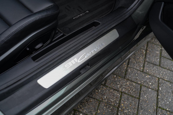 Porsche 911 Cabrio 3.0 Carrera | Sport Uitlaat | PASM Sport Suspension | LED Bi Xenon | Stoelverwarming | Aventuringroen | DAB+