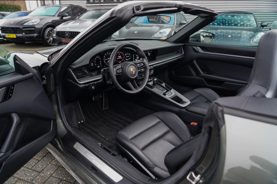 Porsche 911 Cabrio 3.0 Carrera | Sport Uitlaat | PASM Sport Suspension | LED Bi Xenon | Stoelverwarming | Aventuringroen | DAB+