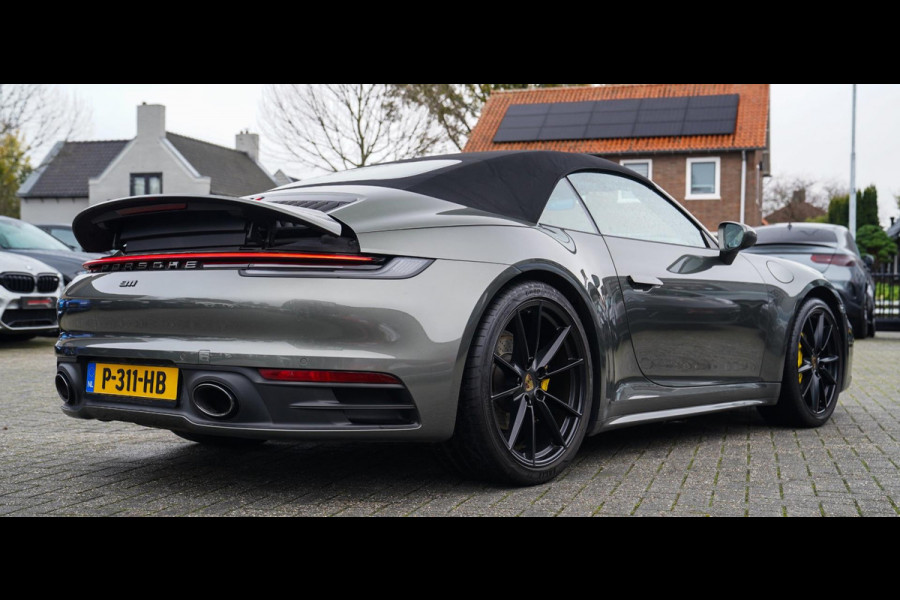 Porsche 911 Cabrio 3.0 Carrera | Sport Uitlaat | PASM Sport Suspension | LED Bi Xenon | Stoelverwarming | Aventuringroen | DAB+