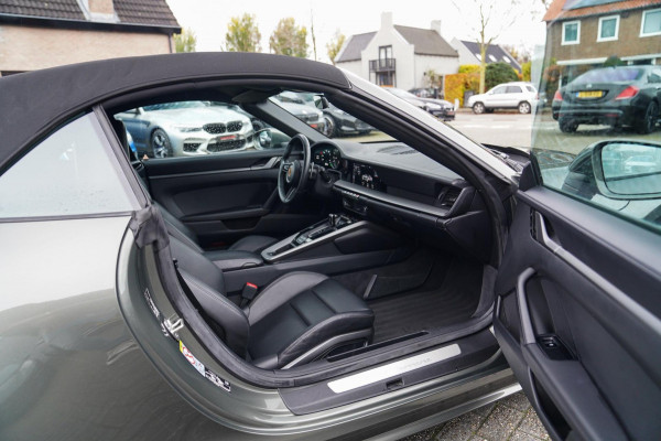 Porsche 911 Cabrio 3.0 Carrera | Sport Uitlaat | PASM Sport Suspension | LED Bi Xenon | Stoelverwarming | Aventuringroen | DAB+
