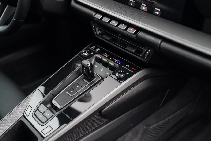 Porsche 911 Cabrio 3.0 Carrera | Sport Uitlaat | PASM Sport Suspension | LED Bi Xenon | Stoelverwarming | Aventuringroen | DAB+