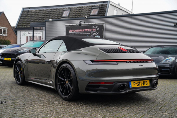 Porsche 911 Cabrio 3.0 Carrera | Sport Uitlaat | PASM Sport Suspension | LED Bi Xenon | Stoelverwarming | Aventuringroen | DAB+