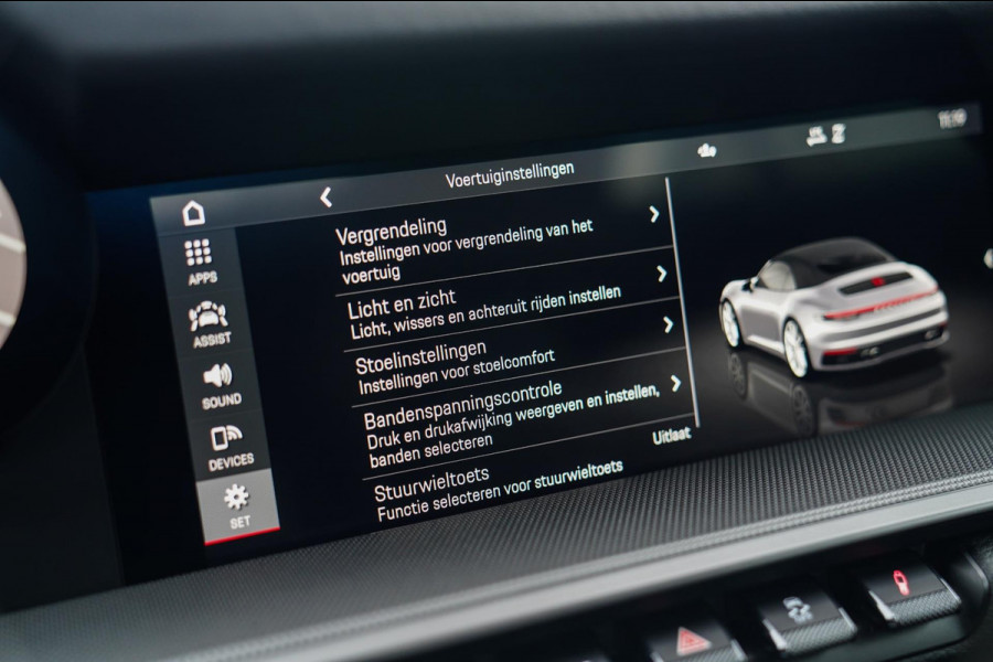 Porsche 911 Cabrio 3.0 Carrera | Sport Uitlaat | PASM Sport Suspension | LED Bi Xenon | Stoelverwarming | Aventuringroen | DAB+