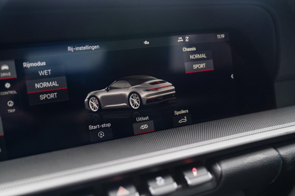 Porsche 911 Cabrio 3.0 Carrera | Sport Uitlaat | PASM Sport Suspension | LED Bi Xenon | Stoelverwarming | Aventuringroen | DAB+