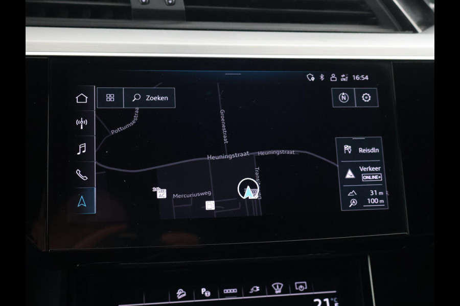 Audi Q8 e-tron 55 QUATTRO 115 kWh 408 PK S EDITION S-LINE + TREKHAAK 1800 KG | LUCHTVERING | HEAD-UP | LEDER SPORTINTERIEUR