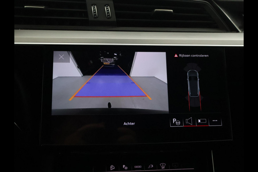 Audi Q8 e-tron 55 QUATTRO 115 kWh 408 PK S EDITION S-LINE + TREKHAAK 1800 KG | LUCHTVERING | HEAD-UP | LEDER SPORTINTERIEUR