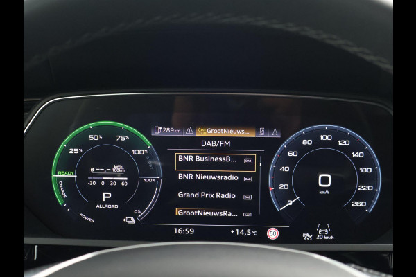 Audi Q8 e-tron 55 QUATTRO 115 kWh 408 PK S EDITION S-LINE + TREKHAAK 1800 KG | LUCHTVERING | HEAD-UP | LEDER SPORTINTERIEUR