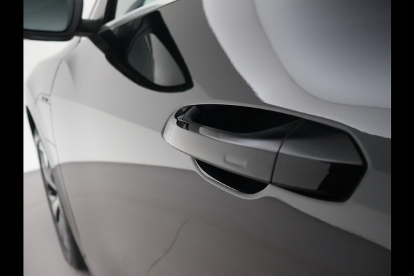 Audi Q8 e-tron 55 QUATTRO 115 kWh 408 PK S EDITION S-LINE + TREKHAAK 1800 KG | LUCHTVERING | HEAD-UP | LEDER SPORTINTERIEUR