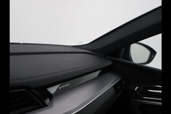 Audi Q8 e-tron 55 QUATTRO 115 kWh 408 PK S EDITION S-LINE + TREKHAAK 1800 KG | LUCHTVERING | HEAD-UP | LEDER SPORTINTERIEUR