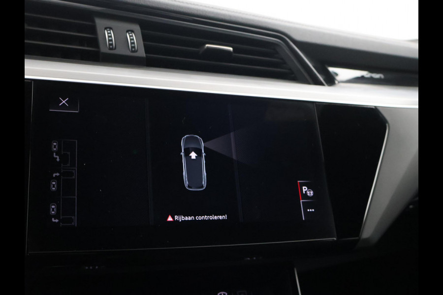 Audi Q8 e-tron 55 QUATTRO 115 kWh 408 PK S EDITION S-LINE + TREKHAAK 1800 KG | LUCHTVERING | HEAD-UP | LEDER SPORTINTERIEUR