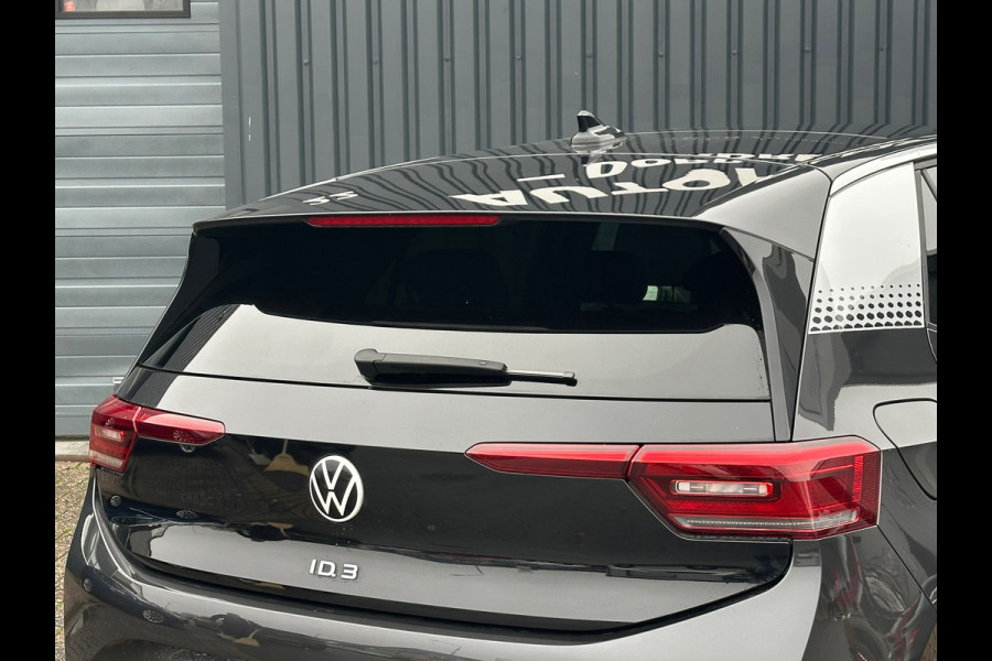 Volkswagen ID.3 First Max 58 kWh Pano/Camera/ACC/Stoelverw