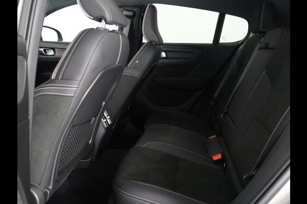 Volvo C40 RECHARGE TWIN INTRO AWD 78 KW/408 PK ACCU 92% BIJNA 2022.GARANTIE TOT 2032** 1800 KG TREKGEWICHT. PANODAK