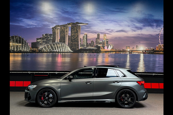 Audi RS3 Sportback 2.5 TFSI quattro PPF|RS-Schaalstoelen|Sonos|MatteGrijs|HUD|Alcantara|Vol!