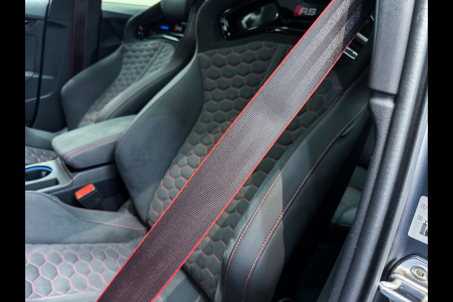 Audi RS3 Sportback 2.5 TFSI quattro PPF|RS-Schaalstoelen|Sonos|MatteGrijs|HUD|Alcantara|Vol!