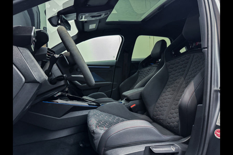 Audi RS3 Sportback 2.5 TFSI quattro PPF|RS-Schaalstoelen|Sonos|MatteGrijs|HUD|Alcantara|Vol!