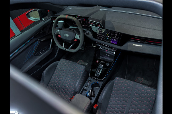 Audi RS3 Sportback 2.5 TFSI quattro PPF|RS-Schaalstoelen|Sonos|MatteGrijs|HUD|Alcantara|Vol!