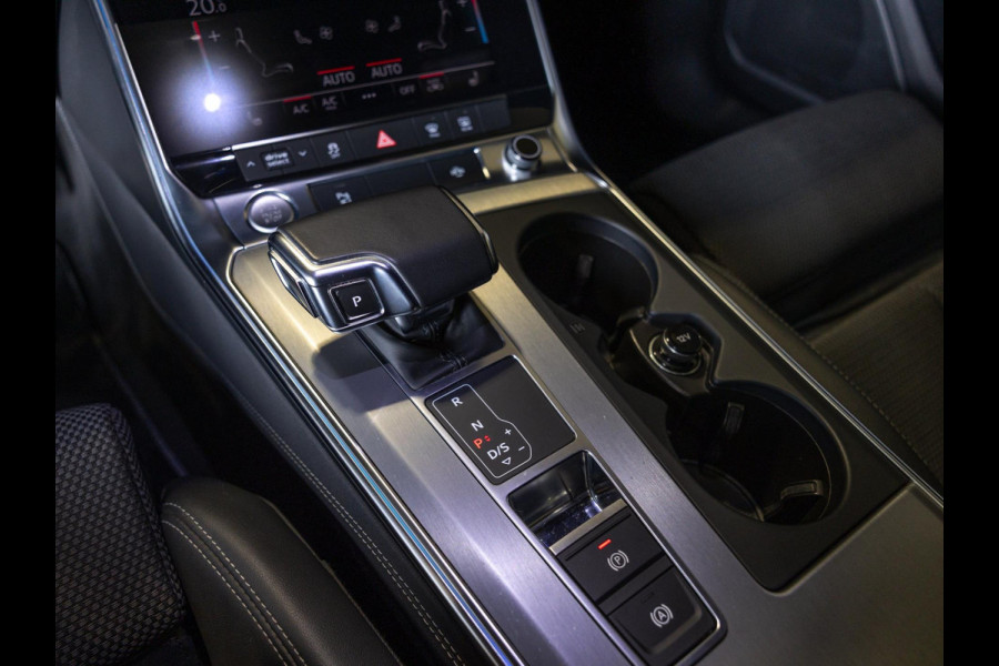 Audi A6 Avant 55 TFSI quattro S edition / 340pk / Maxton / Panorama dak / Achteruitrij camera /