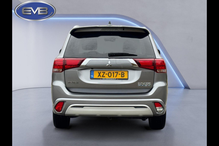 Mitsubishi Outlander 2.4 PHEV Pure+, vele opties, achteruitrijcamera, leder, 18 inch, 1 e eigenaar, NL auto met nationale auto pas