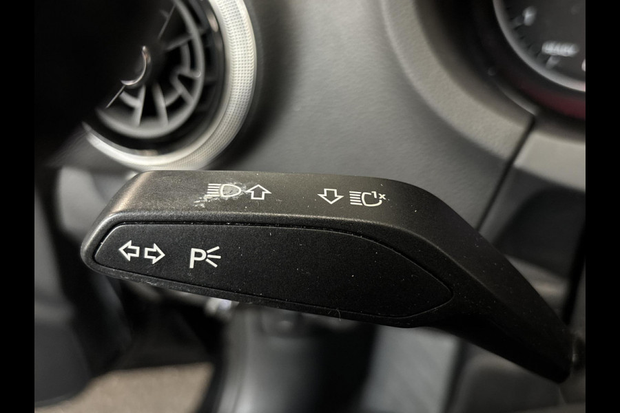 Audi A3 Sportback 35 TFSI CoD Design Pro Line Plus Automaat Navigatie Cruise control Climate control