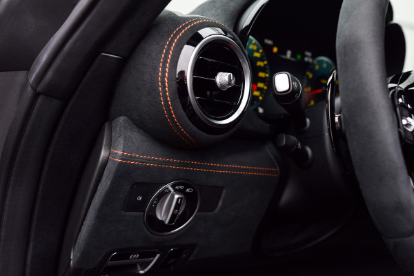 Mercedes-Benz AMG GT 4.0 Black Series Full Carbon|Burmester 3D|NL Auto