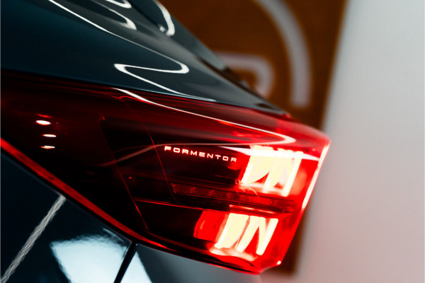 CUPRA Formentor 1.5 TSI e-Hybrid VZ Performance 272PK Facelift | Pano | Sennheiser | Sportstoelen | Matrix | VOL! Fabrieksgarantie