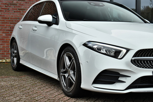Mercedes-Benz A-Klasse 180 AMG Pano Trekhaak Camera Night Metallic-wit