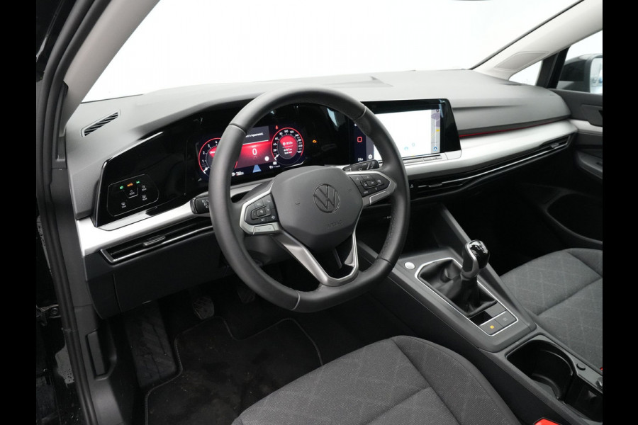 Volkswagen GOLF Variant 1.0 TSI 110pk Life Navigatie Wegkl. trekhaak Pdc privacy glas 109
