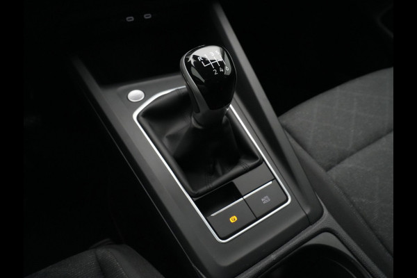 Volkswagen GOLF Variant 1.0 TSI 110pk Life Navigatie Wegkl. trekhaak Pdc privacy glas 109