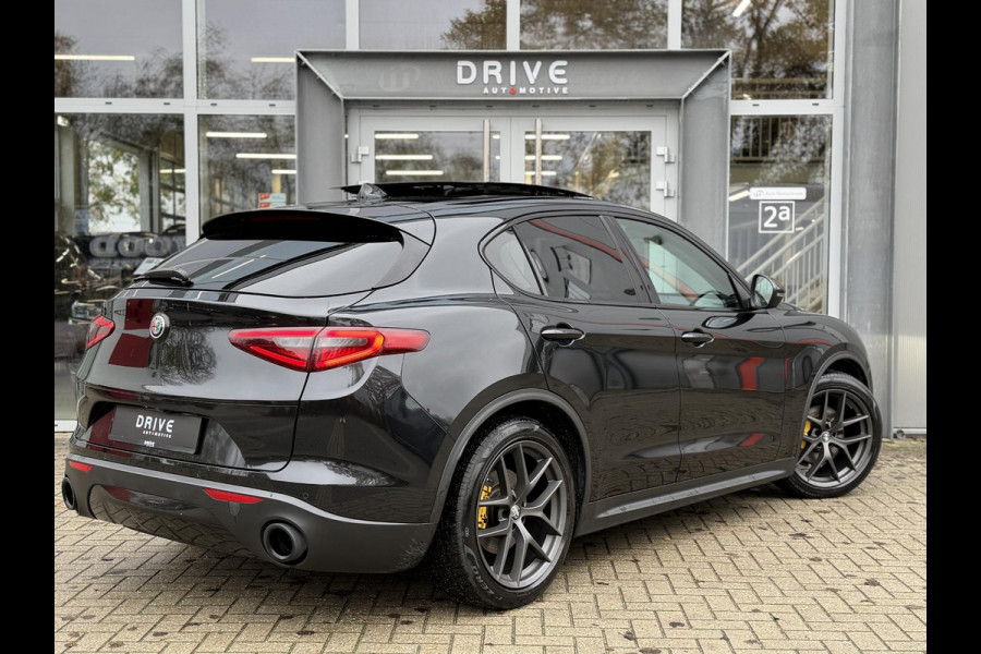 Alfa Romeo Stelvio 2.0 T AWD 280PK First Edition Black|Pano|Leder|Cam