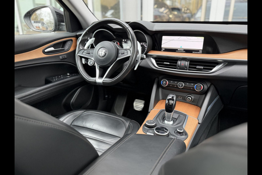 Alfa Romeo Stelvio 2.0 T AWD 280PK First Edition Black|Pano|Leder|Cam