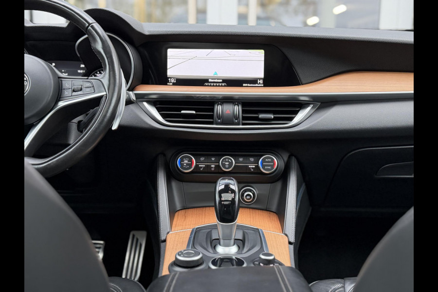 Alfa Romeo Stelvio 2.0 T AWD 280PK First Edition Black|Pano|Leder|Cam