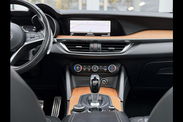 Alfa Romeo Stelvio 2.0 T AWD 280PK First Edition Black|Pano|Leder|Cam