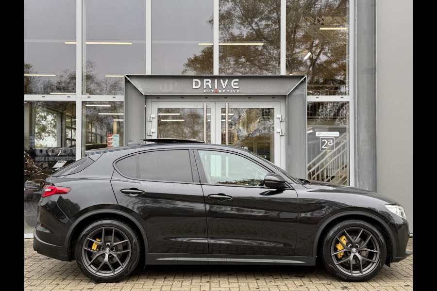 Alfa Romeo Stelvio 2.0 T AWD 280PK First Edition Black|Pano|Leder|Cam