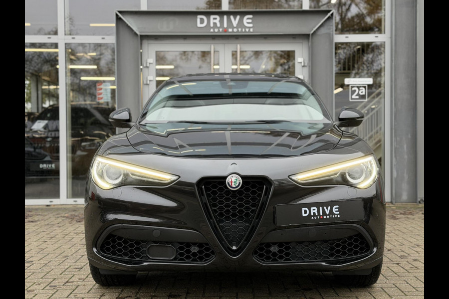 Alfa Romeo Stelvio 2.0 T AWD 280PK First Edition Black|Pano|Leder|Cam