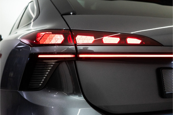 Audi A6 Avant C9 e-hybrid 270KW Quattro S Edition Competition 367PK | Tech Pro | B&O | Lucht | Trekhaak | Werkelijk VOL OPTIE! 5 jaar Fa