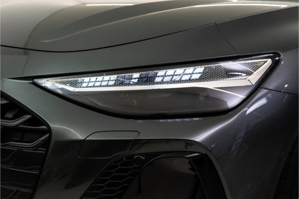 Audi A6 Avant C9 e-hybrid 270KW Quattro S Edition Competition 367PK | Tech Pro | B&O | Lucht | Trekhaak | Werkelijk VOL OPTIE! 5 jaar Fa