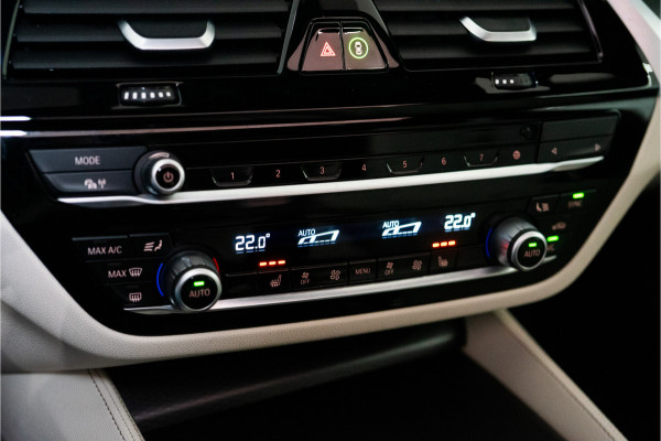 BMW 5 Serie 530e High Executive M-Sport 300PK | Laser | Pano | Leder | Sfeer | 12 MND Garantie