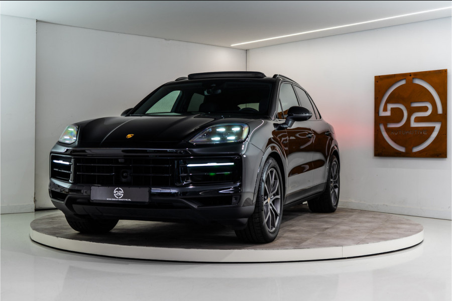 Porsche Cayenne 3.0 E-Hybrid Facelift 470PK | Luchtvering | Pano | Bose | Chrono | Sfeer | 24 MND Garantie
