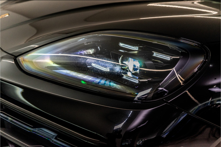 Porsche Cayenne 3.0 E-Hybrid Facelift 470PK | Luchtvering | Pano | Bose | Chrono | Sfeer | 24 MND Garantie