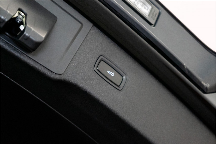 Porsche Cayenne 3.0 E-Hybrid Facelift 470PK | Luchtvering | Pano | Bose | Chrono | Sfeer | 24 MND Garantie